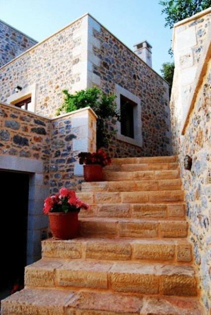 Litiniana Villas Триопетра Екстериор снимка