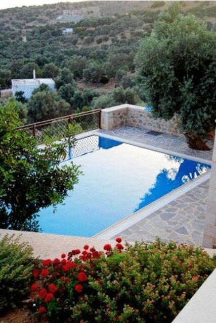 Litiniana Villas Триопетра Екстериор снимка
