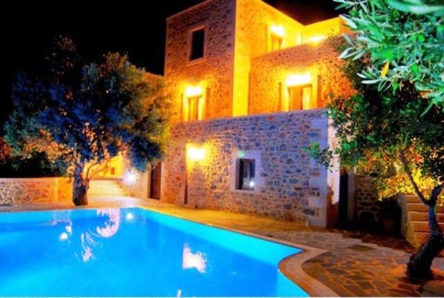 Litiniana Villas Триопетра Екстериор снимка
