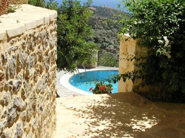 Litiniana Villas Триопетра Екстериор снимка